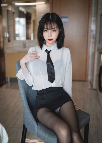 欧美丝袜番号封面大全_蓝光免费观看