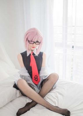 欧美女士连衣裙_超清迅雷电影在线